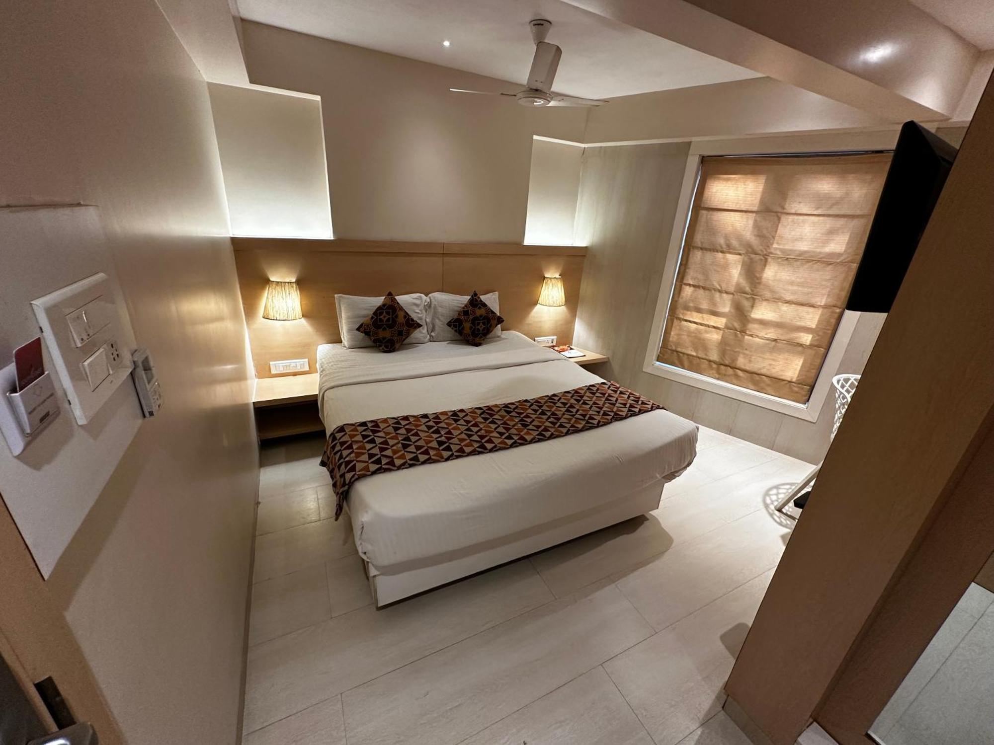 South Coast Hotel Wagle Estate Thane Extérieur photo