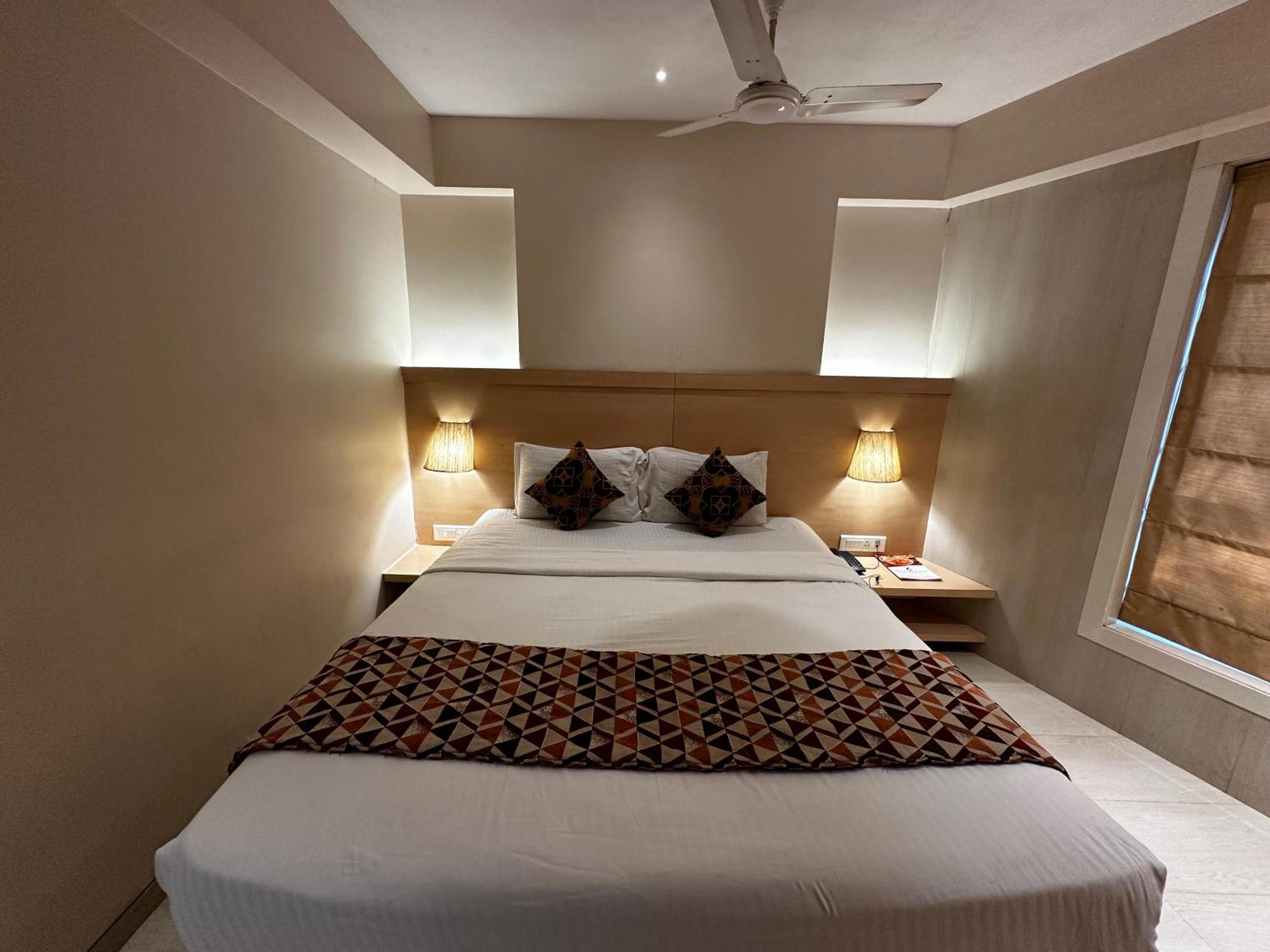 South Coast Hotel Wagle Estate Thane Extérieur photo