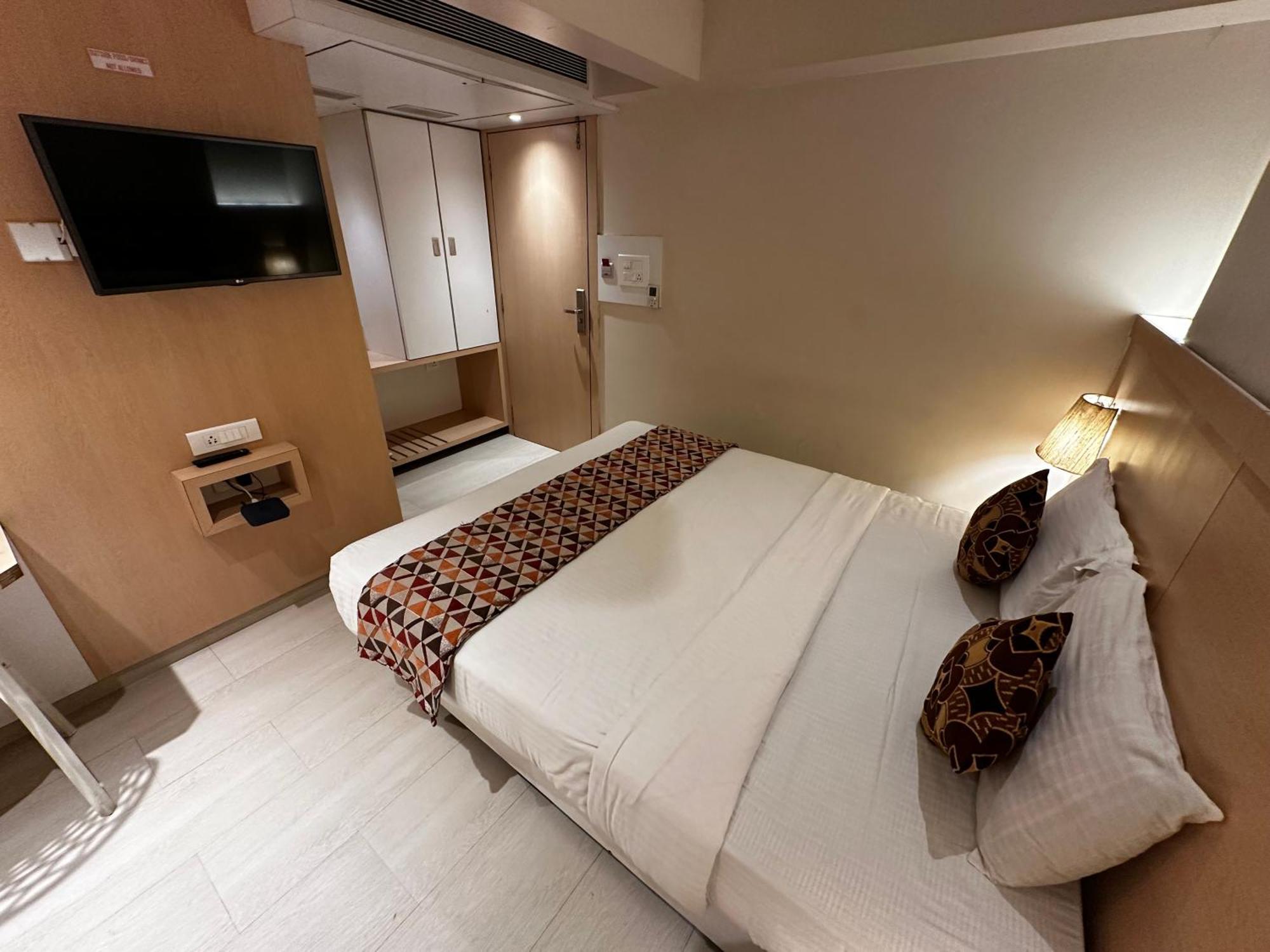 South Coast Hotel Wagle Estate Thane Extérieur photo